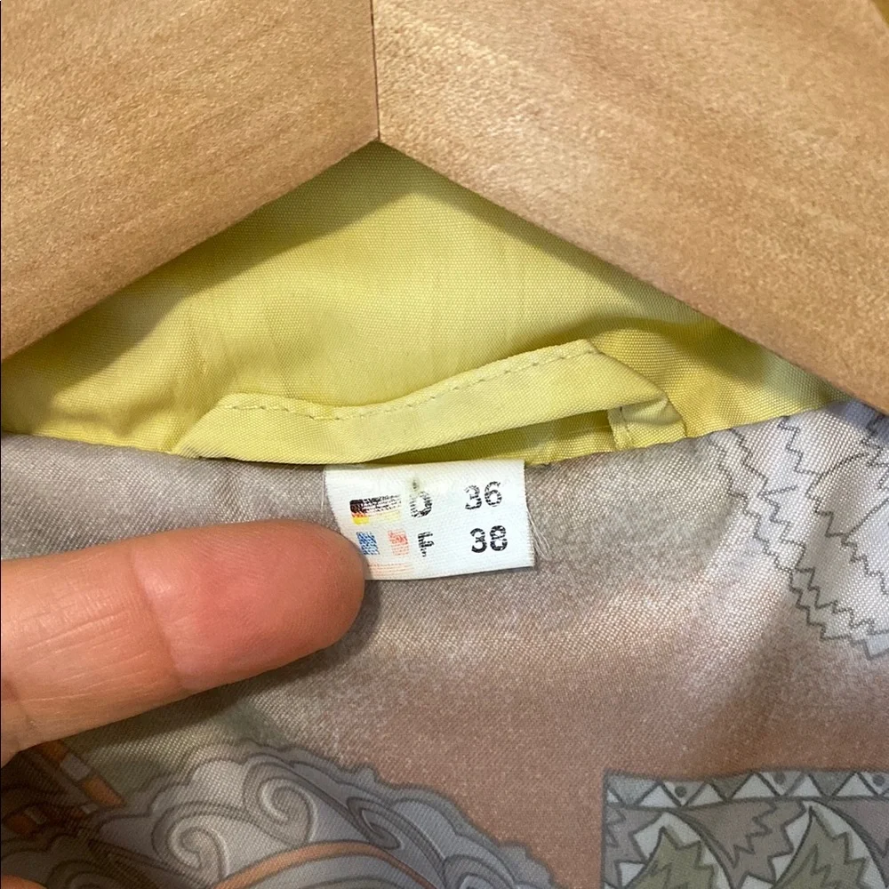 Vintage women’s Yellow Trench Coat iridescent long lined pockets - Picture 6 of 16